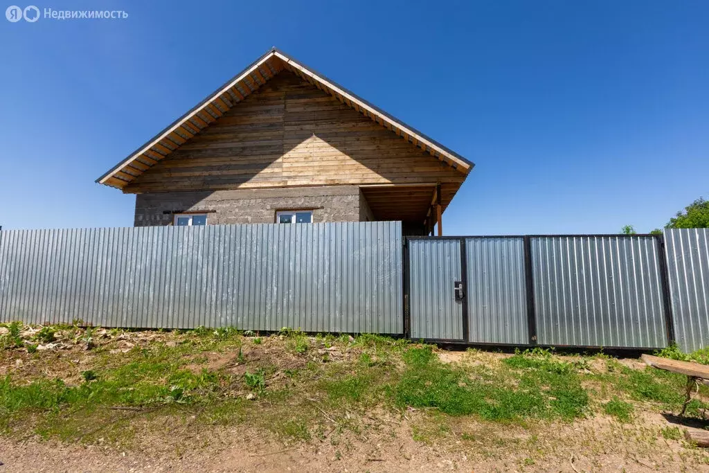 Дом в Оренбургский район, Сергиевский сельсовет, село Приютово, ... - Фото 0