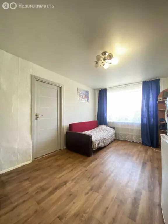 3-комнатная квартира: село Усады, улица ДСУ, 2 (50 м) - Фото 0
