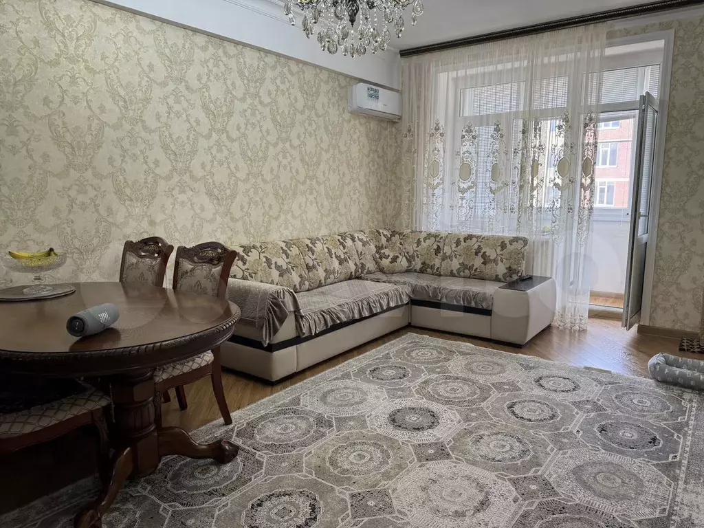 1-к. квартира, 46 м, 8/10 эт. - Фото 0