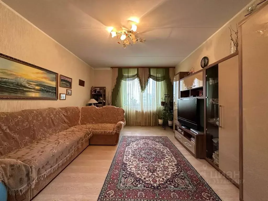 3-к кв. Орловская область, Орел Раздольная ул., 35 (90.0 м) - Фото 0