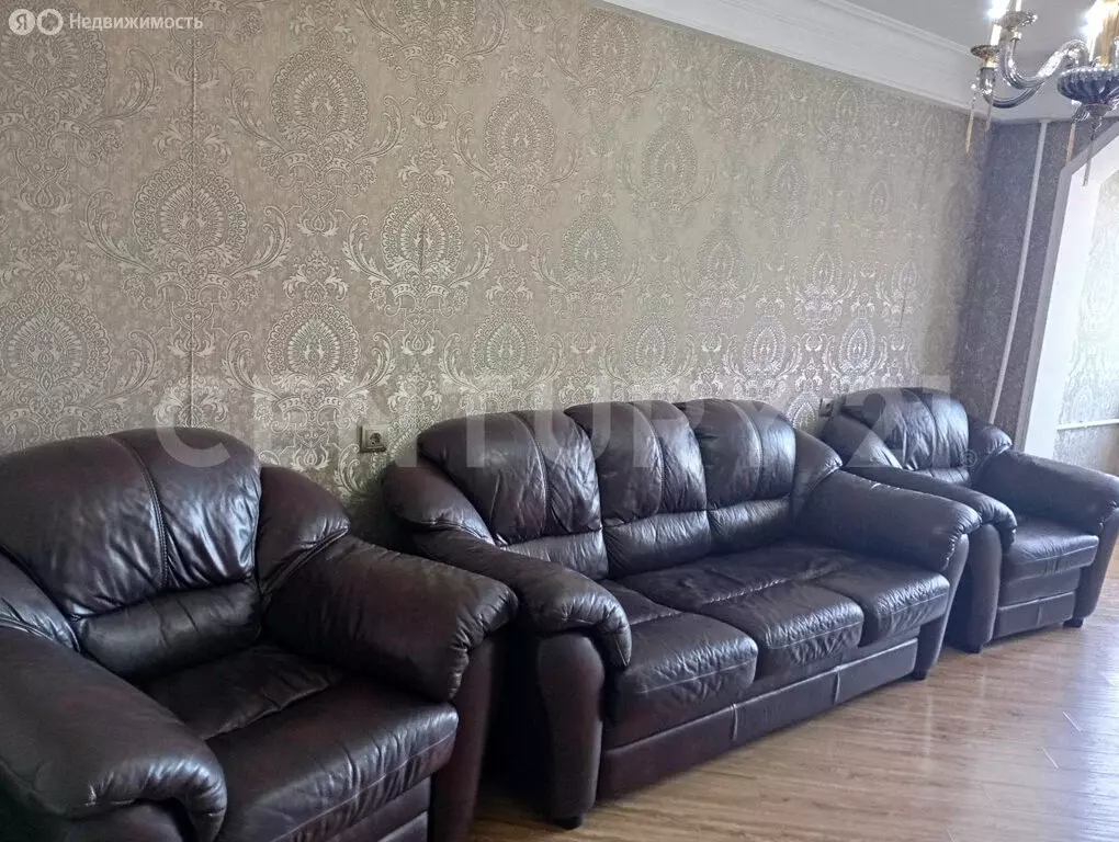4-комнатная квартира: Махачкала, улица Абдулхакима Исмаилова, 24 (90 ... - Фото 1
