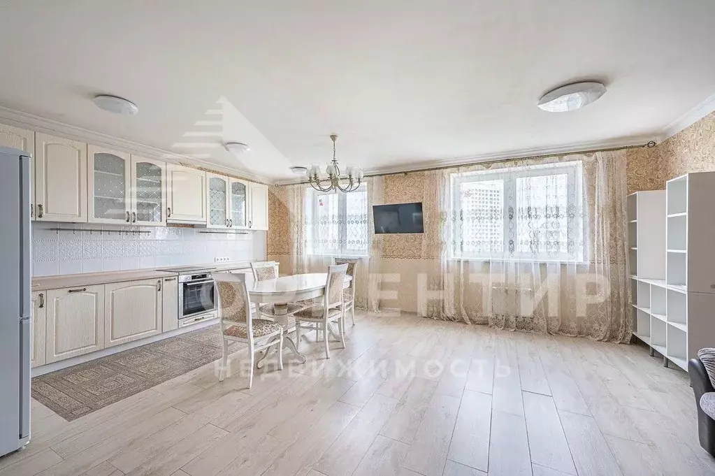 3-к кв. Свердловская область, Екатеринбург ул. Белинского, 177А (104.5 ... - Фото 1