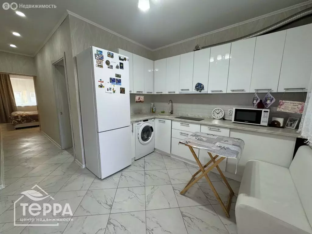 Дом в Евпатория, улица Пушкина, 35 (100 м) - Фото 0