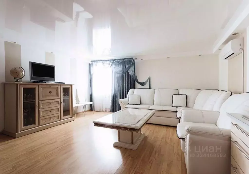 1-к кв. Кировская область, Киров Октябрьский просп., 104 (54.0 м) - Фото 2