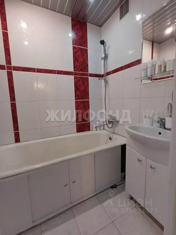 3-к кв. Новосибирская область, Новосибирск ул. В. Высоцкого, 41 (77.3 ... - Фото 1