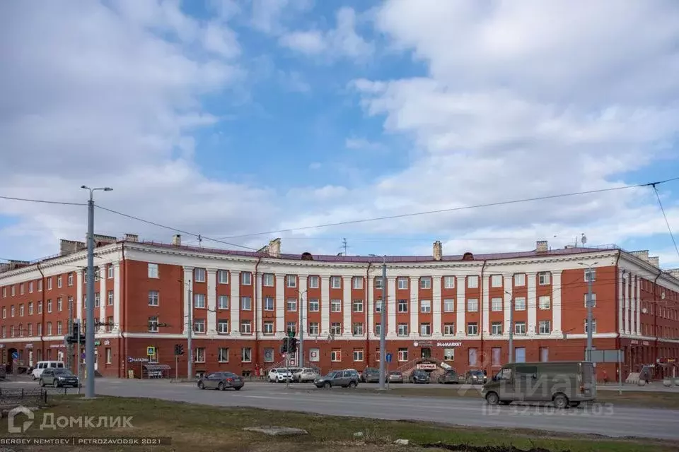 3-к кв. Карелия, Петрозаводск просп. Ленина, 38 (74.9 м) - Фото 0