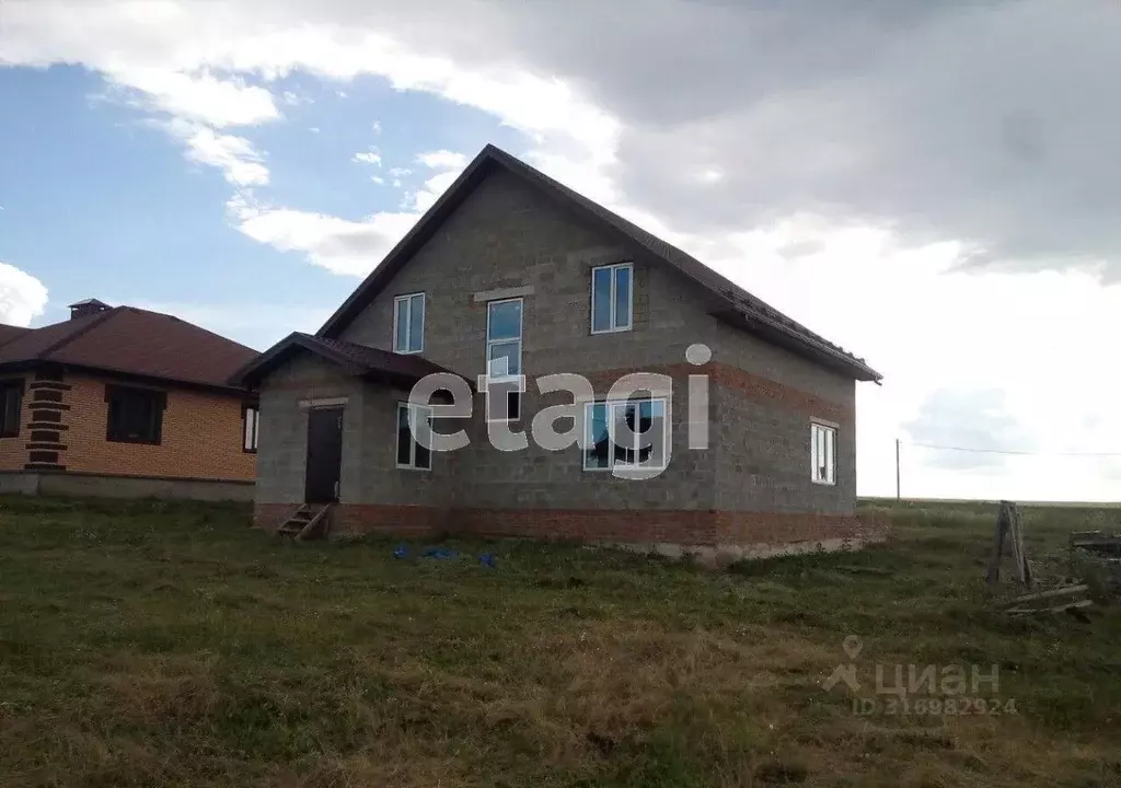 Дом в Белгородская область, Белгородский район, с. Стрелецкое ул. ... - Фото 0
