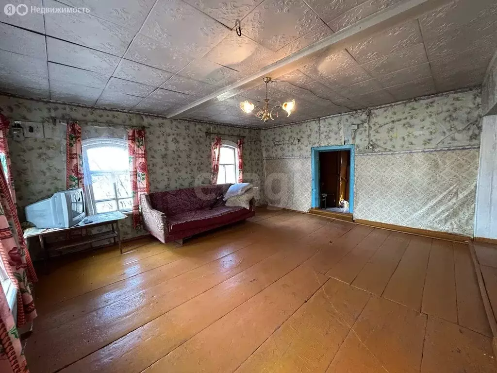 Дом в Усть-Катав, улица Фрунзе (37.4 м) - Фото 1