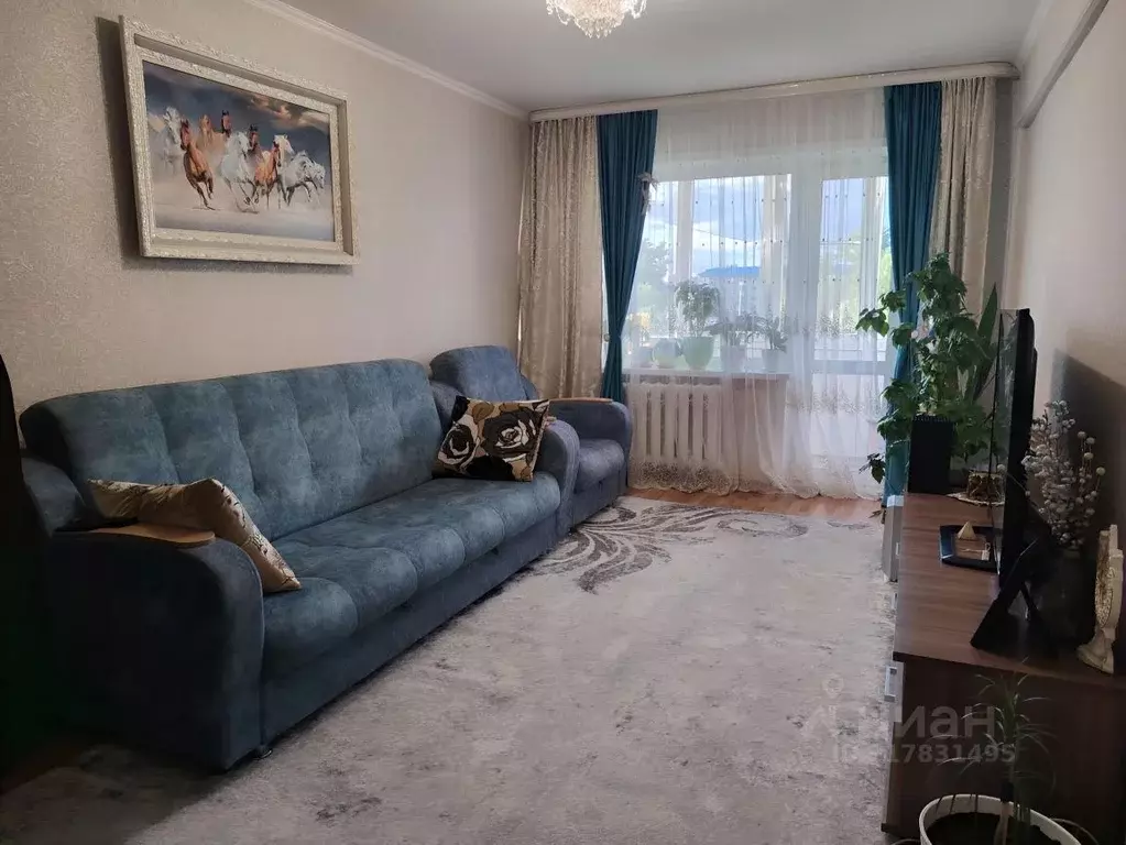 3-к кв. Омская область, Омск ул. 24-я Северная, 216Б (58.7 м) - Фото 0