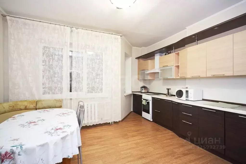 1-к кв. Тюменская область, Тюмень ул. Малыгина, 50 (56.0 м) - Фото 1