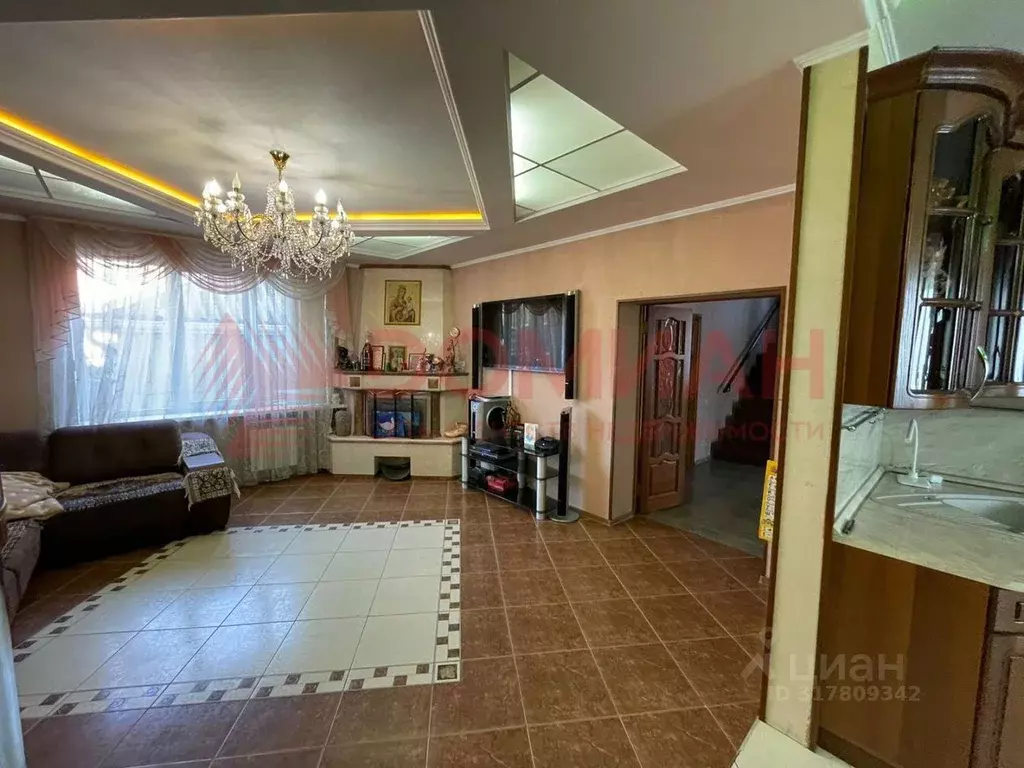 Дом в Ростовская область, Ростов-на-Дону ул. Нариманова, 5 (450 м) - Фото 1