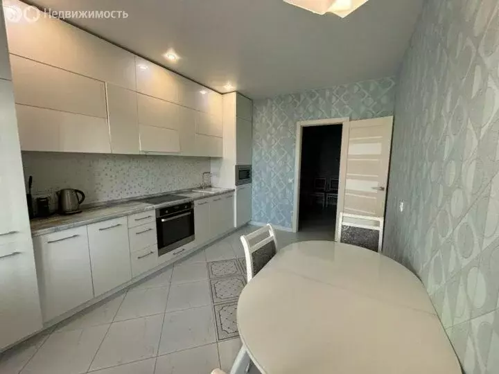 2-комнатная квартира: Ростов-на-Дону, улица Платона Кляты, 17 (65 м) - Фото 0