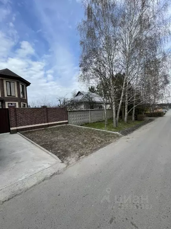 Дом в Курская область, Курский район, Моковский сельсовет, д. 1-я ... - Фото 0