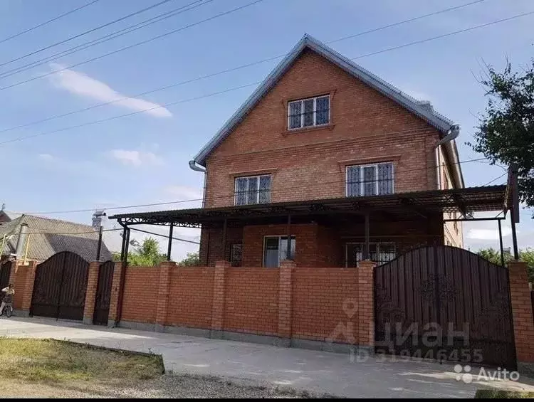 Дом в Адыгея, Майкоп ул. Некрасова, 385 (520 м) - Фото 0