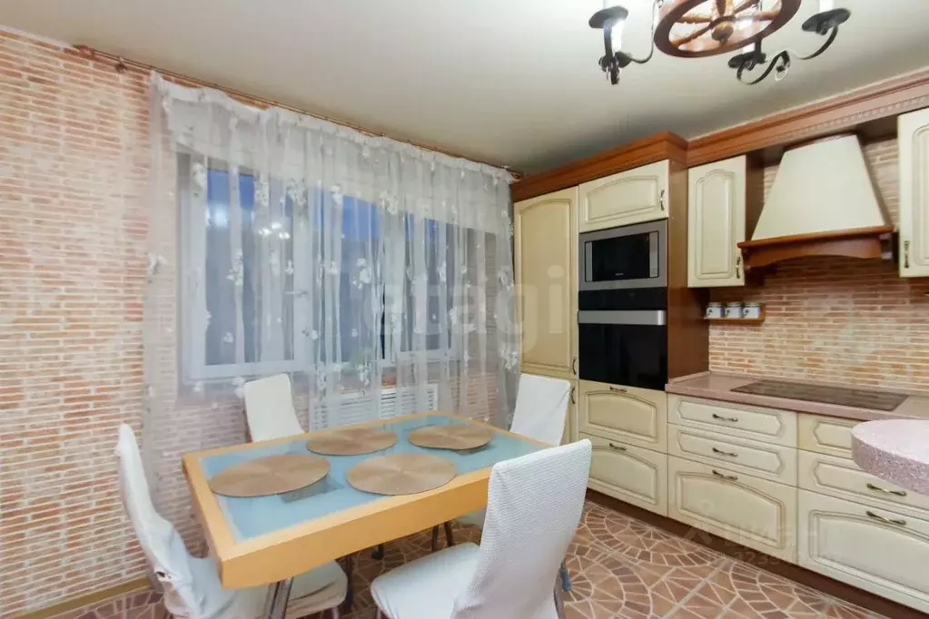 2-к кв. Тюменская область, Тюмень ул. Пермякова, 84к1 (76.0 м) - Фото 2