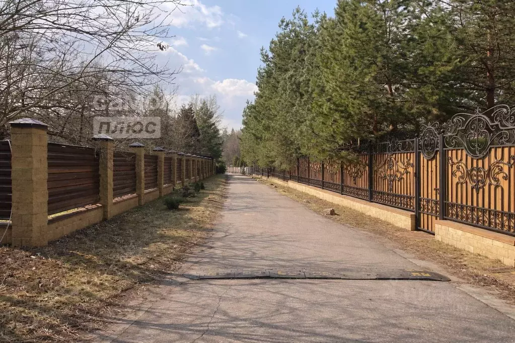 Участок в Московская область, Истра муниципальный округ, д. ... - Фото 2