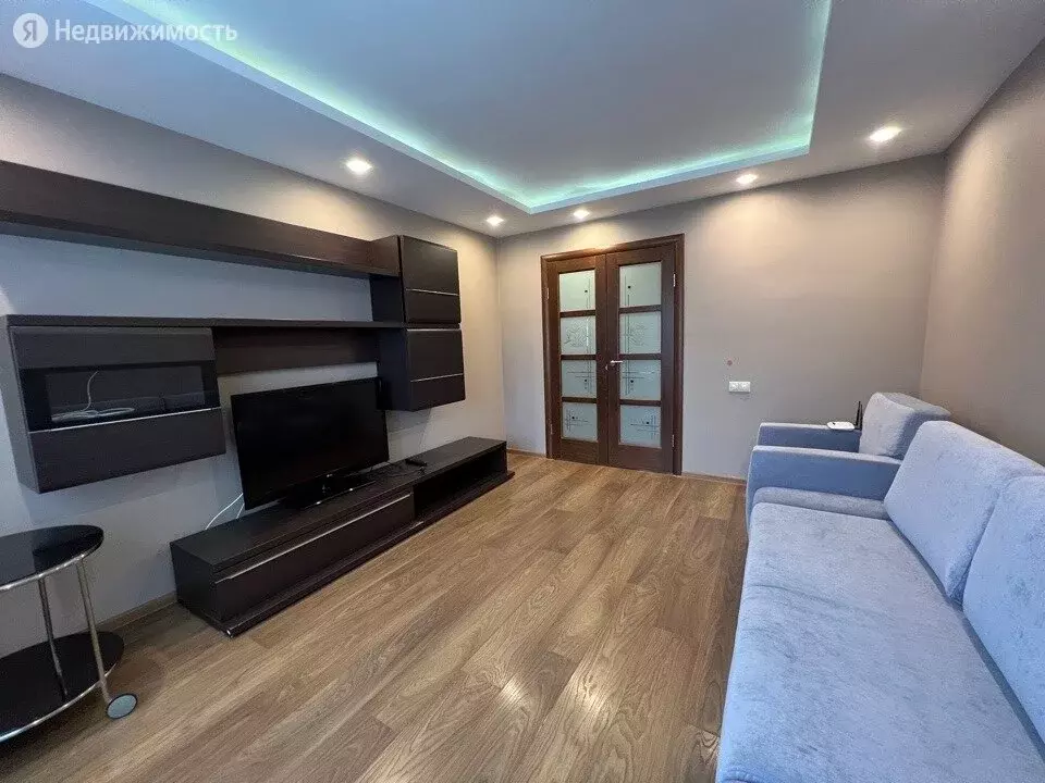 3-комнатная квартира: Уфа, улица Менделеева, 140 (77 м) - Фото 0