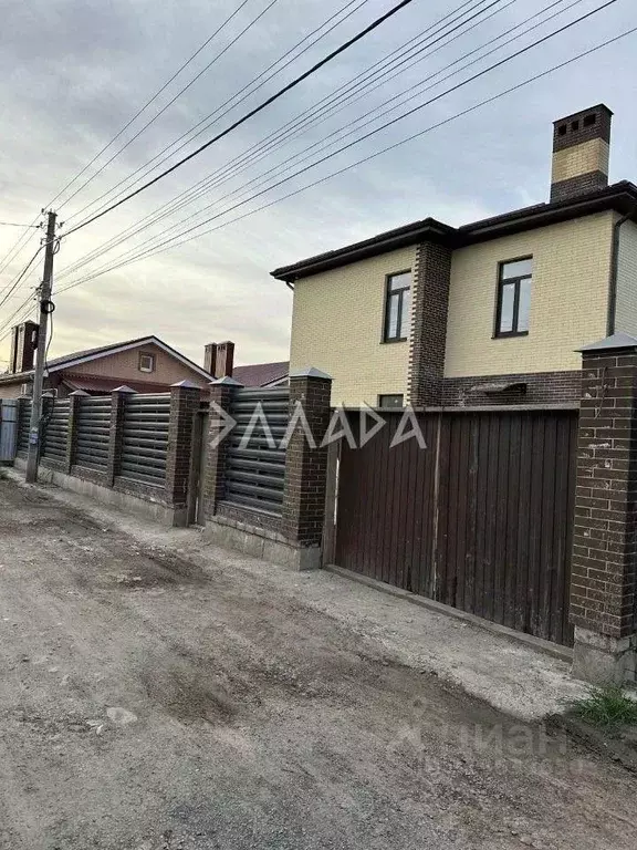 Дом в Ростовская область, Ростов-на-Дону Архитектурная ул., 55 (180 м) - Фото 0