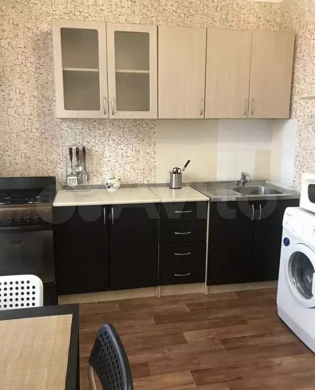 1-к. квартира, 43 м, 8/10 эт. - Фото 0