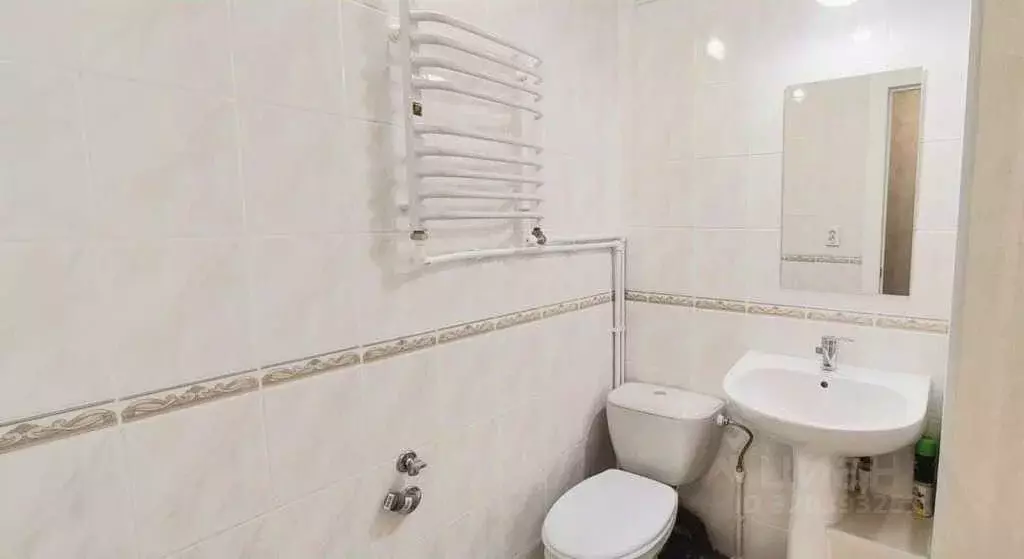 2-к кв. Крым, Симферопольский район, с. Мирное ул. Стадионная, 19 ... - Фото 1