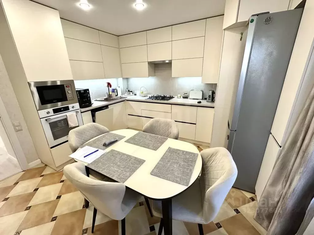 3-к кв. Смоленская область, Смоленск ул. Кирова, 26а (76.3 м) - Фото 1