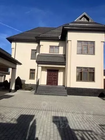 Дом в Кабардино-Балкария, Нальчик Балкарская ул., 60 (270 м) - Фото 1