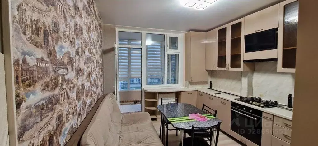 2-к кв. Крым, Евпатория просп. Победы, 91 (62.8 м) - Фото 1