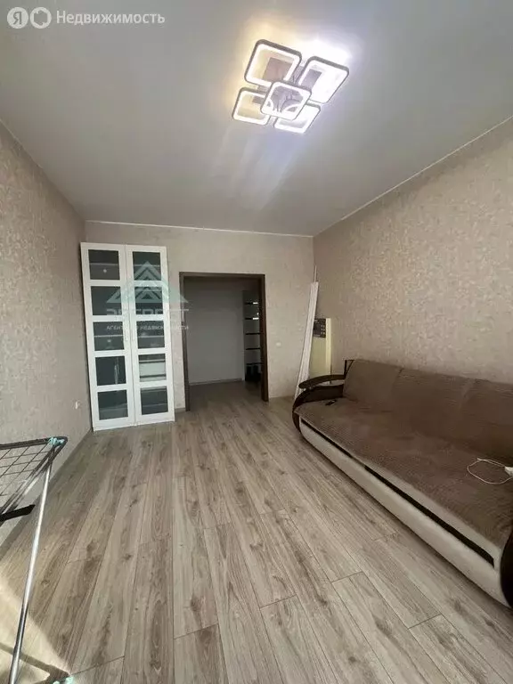 1-комнатная квартира: Абакан, проспект Дружбы Народов, 49А (48 м) - Фото 1