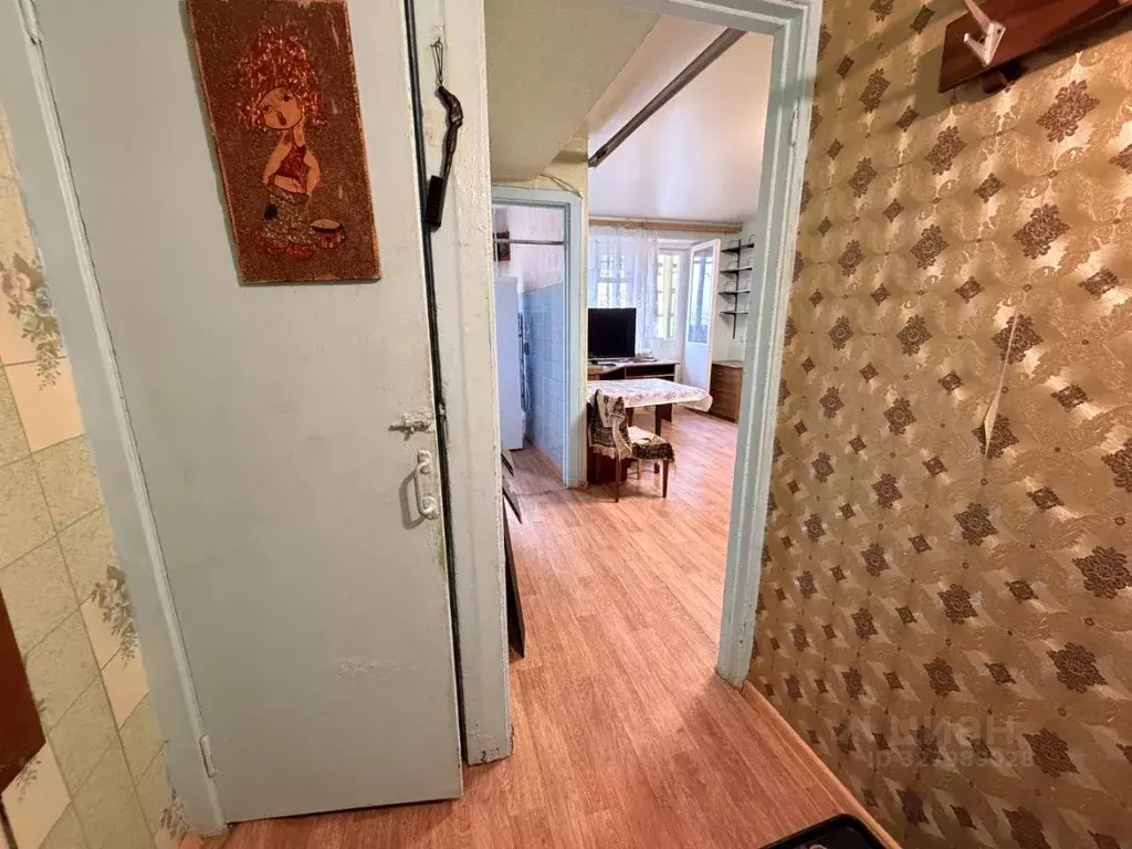 3-к кв. Волгоградская область, Волгоград ул. Батова, 10 (42.6 м) - Фото 1