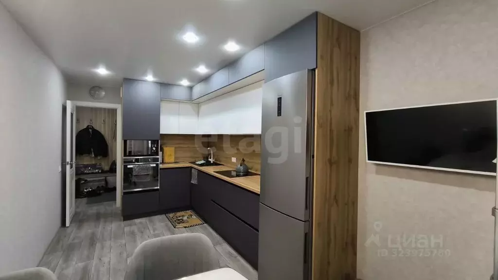 3-к кв. Татарстан, Набережные Челны просп. Яшьлек, 10В (82.6 м) - Фото 1