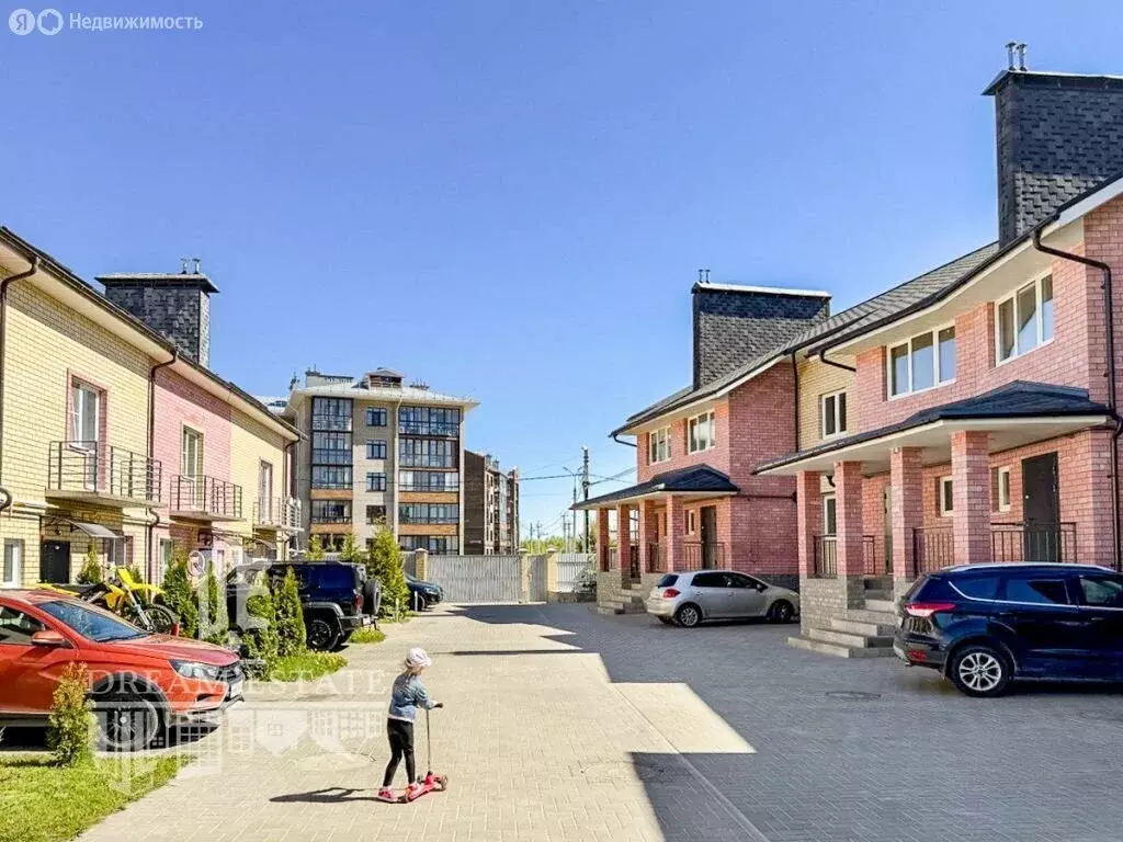 Дом в посёлок Красный Бор, улица Хутор (180 м) - Фото 0