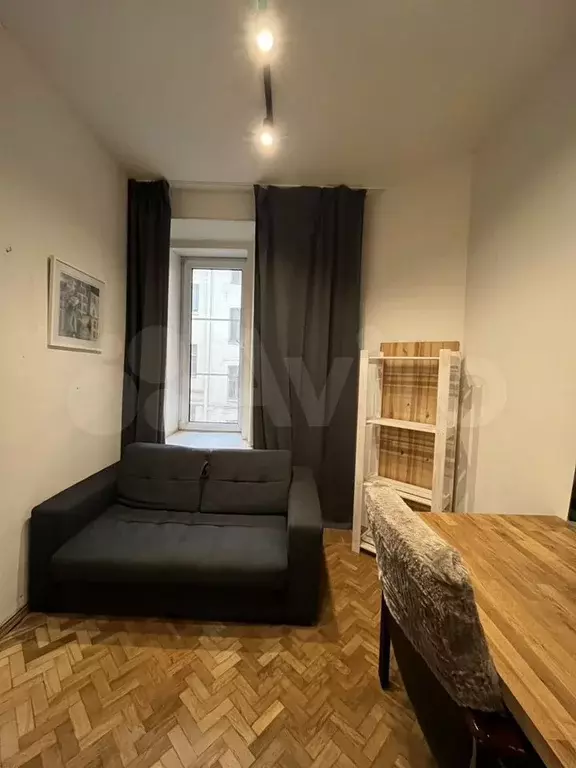 Комната 8 м в 4-к., 2/4 эт. - Фото 0