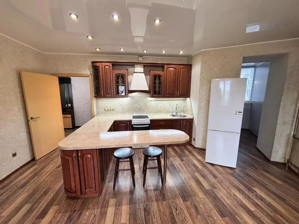 1-к кв. Тюменская область, Тюмень ул. Клары Цеткин, 61к4 (51.9 м) - Фото 2