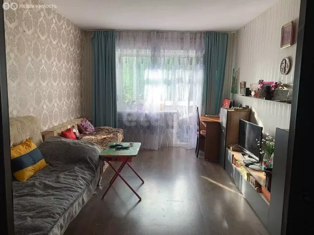 3-комнатная квартира: Пермь, улица Генерала Черняховского, 56 (57.4 м) - Фото 0