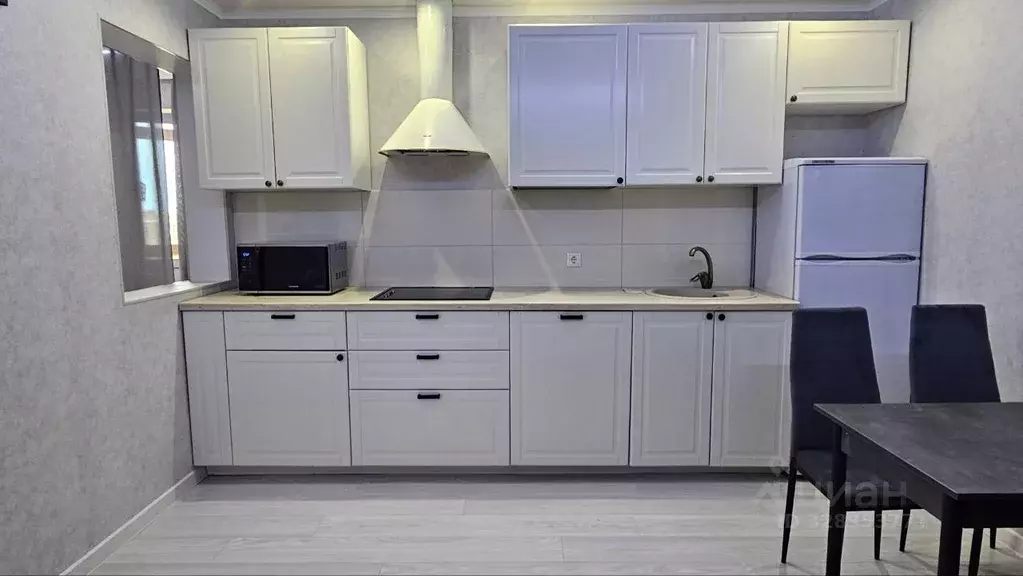 2-к кв. Краснодарский край, Сочи пер. Богдана Хмельницкого, 10 (86.0 ... - Фото 1