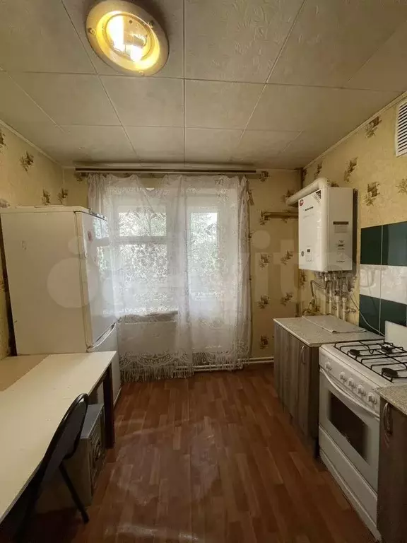 1-к. квартира, 40 м, 1/10 эт. - Фото 1