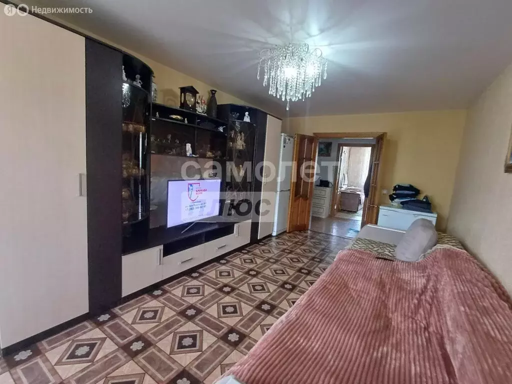 3-комнатная квартира: Бердск, улица Павлова, 10 (68 м) - Фото 0