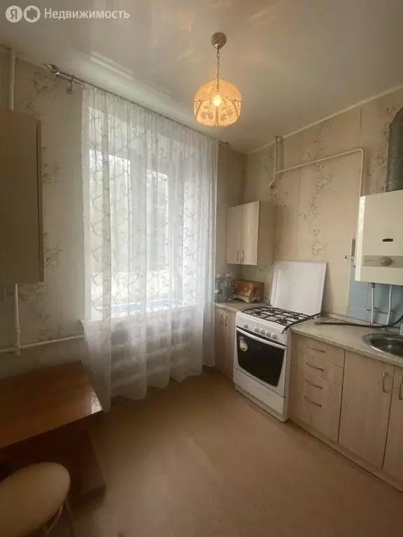 2-комнатная квартира: Еманжелинск, улица Гагарина, 3 (45 м) - Фото 0