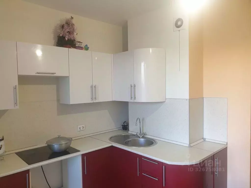 1-к кв. Свердловская область, Екатеринбург ул. Лучистая, 2 (36.0 м) - Фото 1