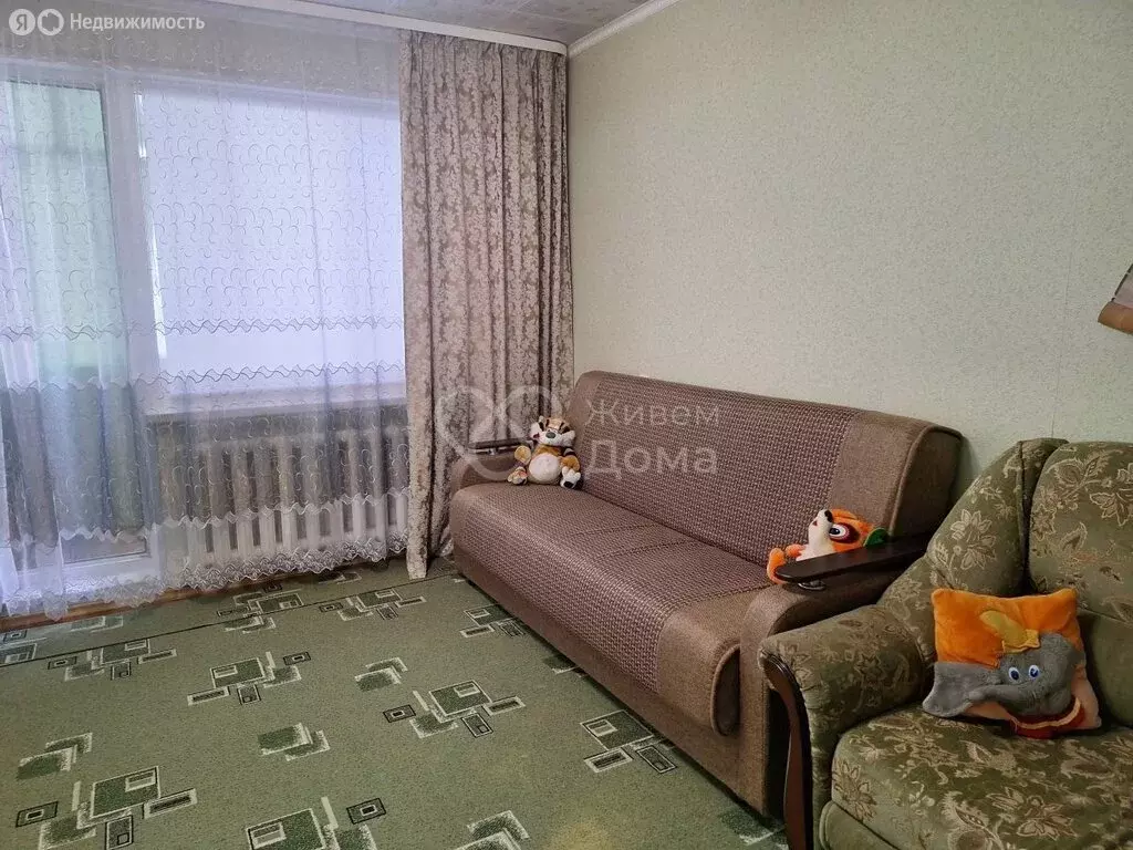 2-комнатная квартира: Волгоград, улица Военный городок, 7 (50 м) - Фото 1