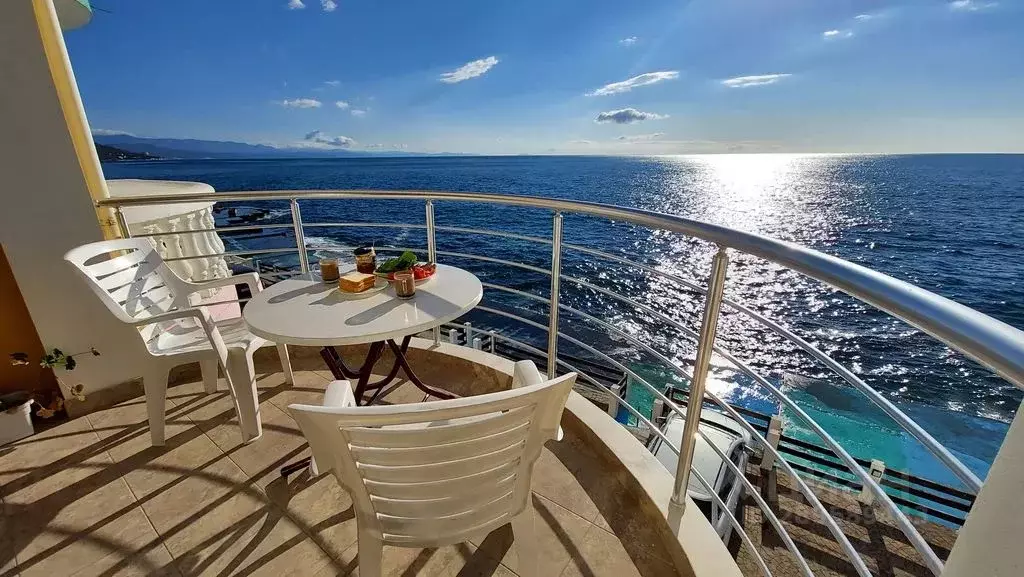 2-к кв. Крым, Алушта муниципальный округ, пос. Утес ул. Гагариной, ... - Фото 2