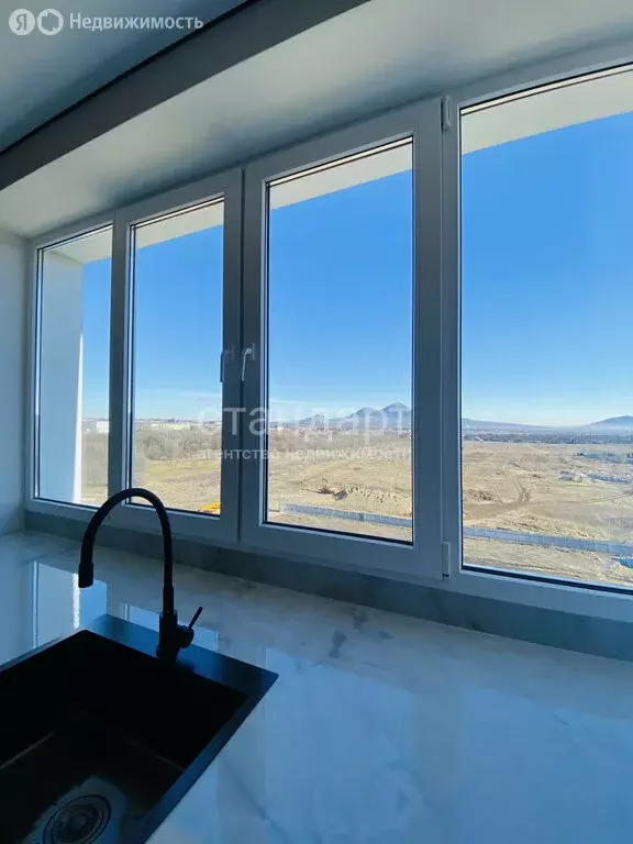 2-комнатная квартира: Ессентуки, Никольская улица, 21к5 (61 м) - Фото 2