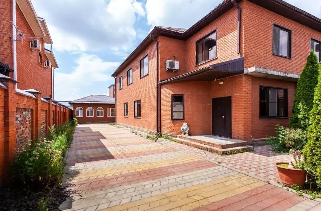 Дом в Адыгея, Тахтамукайский район, Энем пгт ул. МК-62 (379 м) - Фото 1