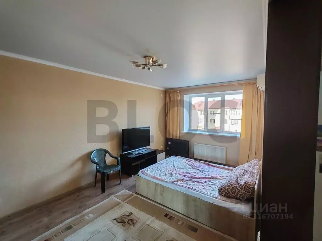 1-к кв. Краснодарский край, Краснодар Гаражный пер., 12/2 (37.3 м) - Фото 0