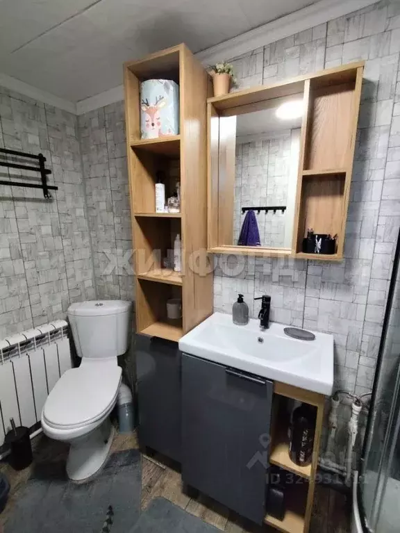 Дом в Алтайский край, Барнаул городской округ, Ползуново ст. ул. ... - Фото 1