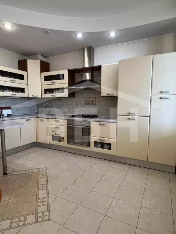 3-к кв. Воронежская область, Воронеж ул. Цюрупы, 1Б (180.0 м) - Фото 1