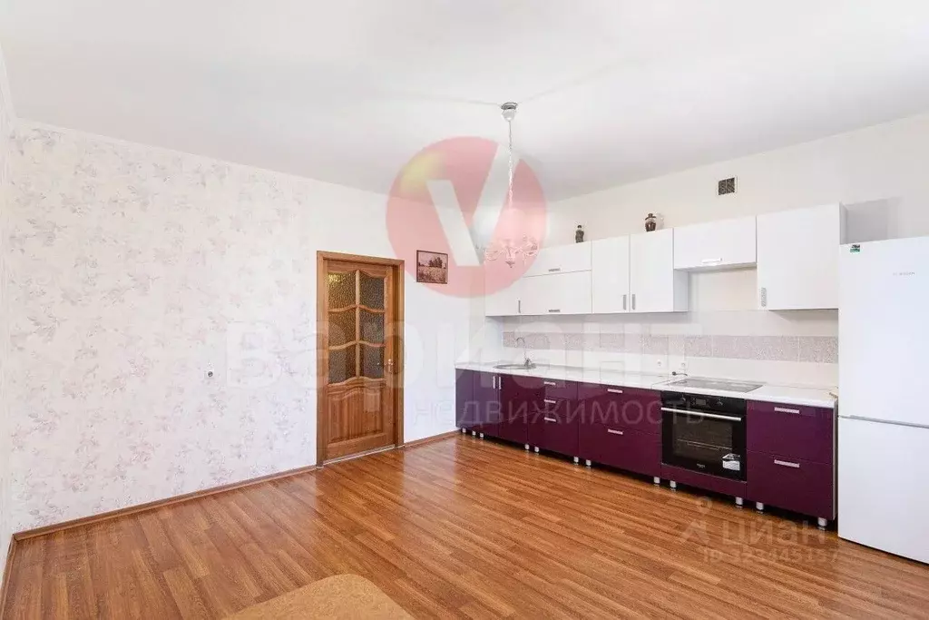 3-к кв. Омская область, Омск ул. Орловского, 5 (100.0 м) - Фото 2