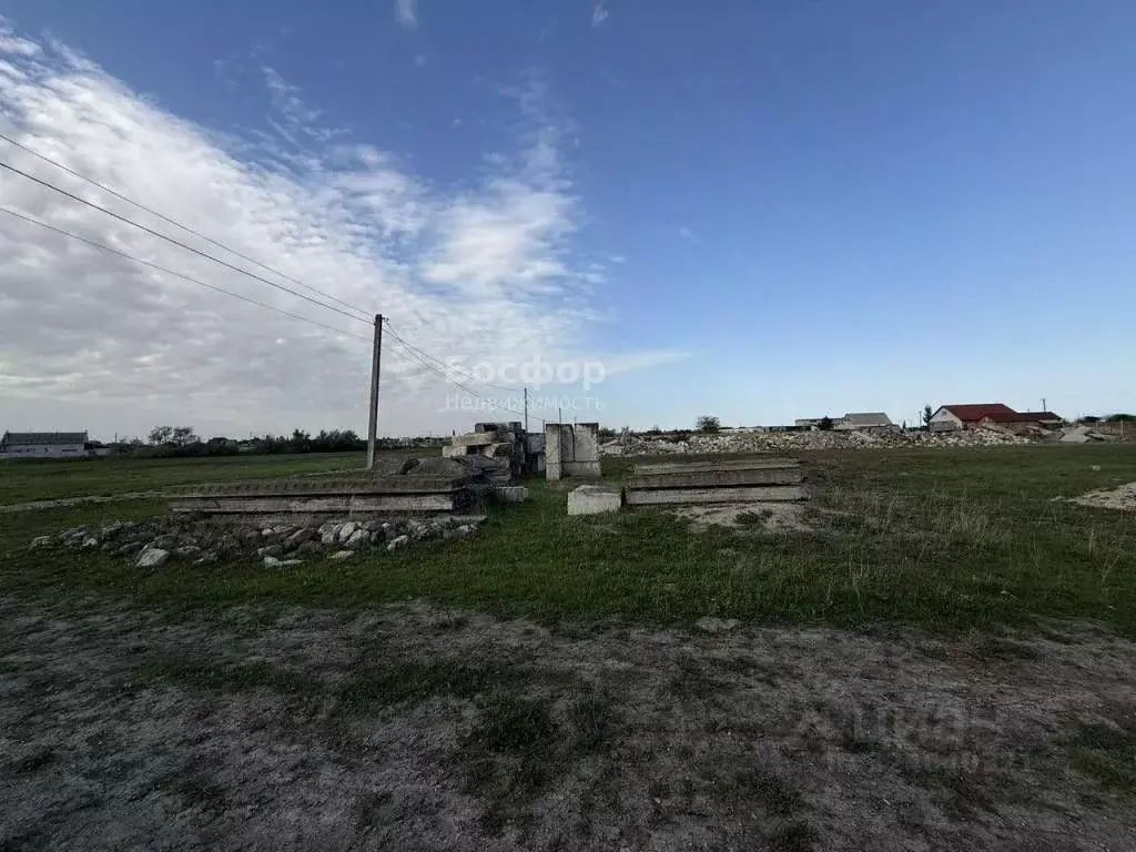 Участок в Крым, Кировский район, с. Яркое Поле ул. Ленина (15.0 сот.) - Фото 2