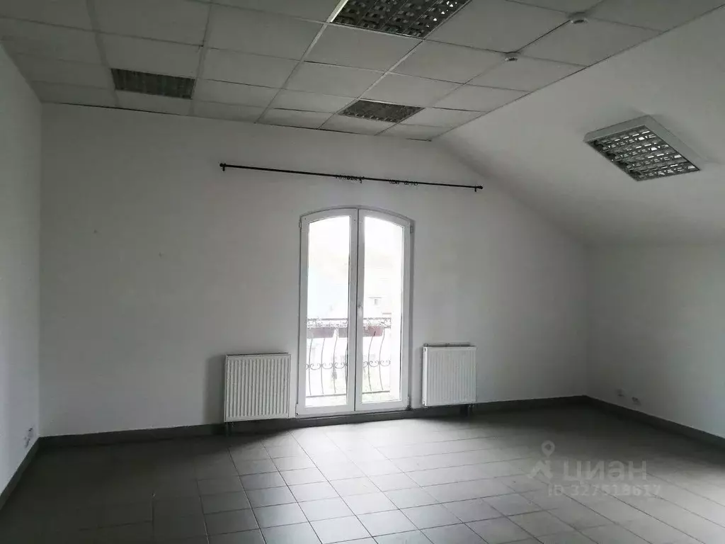 Офис в Калининградская область, Калининград просп. Победы (33 м) - Фото 1