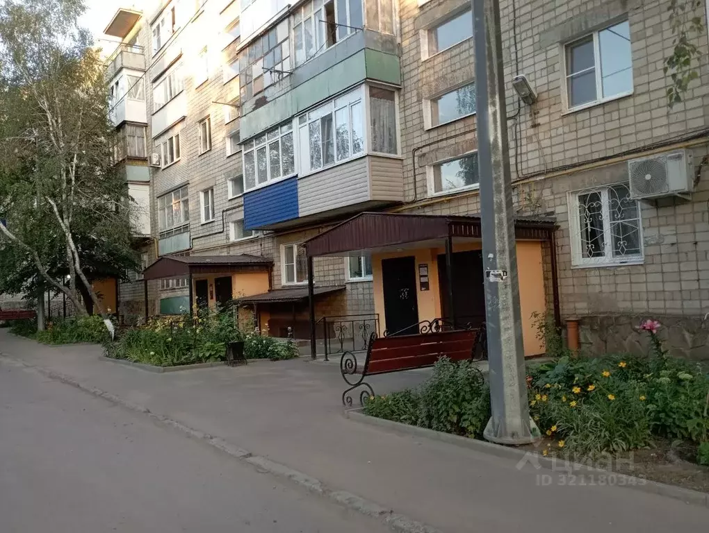 3-к кв. Ростовская область, Донецк 3-й мкр, 13 (61.4 м) - Фото 0